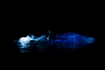 picture of the performance made by eva kelety
